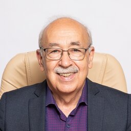 Фотография преподавателя